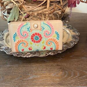 Pink Spartine 449 from Daufuskie Island, Zip Wallet with Multicolor Motif